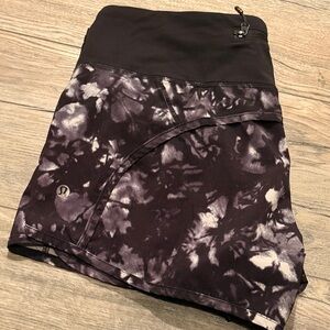 Lululemon Black and White Shorts